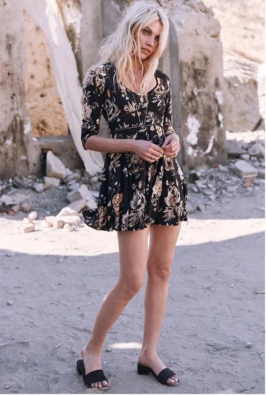 Artfeel 2018 новые летние Винтаж печатных сексуальный мини-платье Для женщин