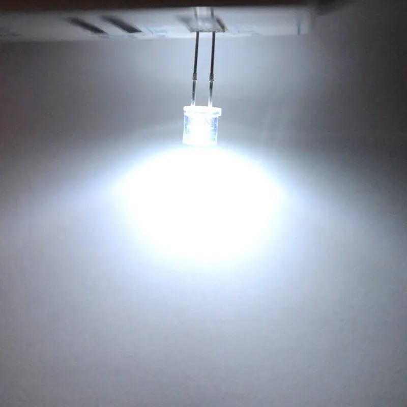 100шт 5мм плоские широкоугольные белого света лампы LED, ультра яркие светодиоды F5mm - Испускаемый цвет: Белый