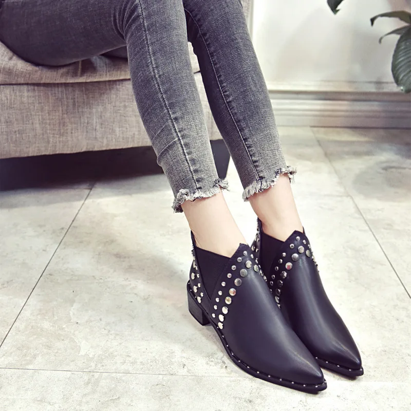 Кожаные блестящие мотоботы в европейском стиле панк женская обувь с острым