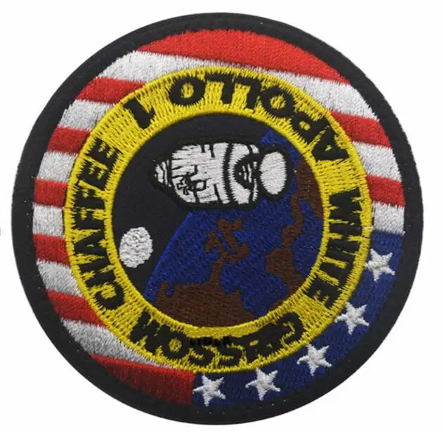 M 1 Piece APOLLO Mission Embroidery Decal Patch Astronaut DIY Spaceship Emblem Collage American Combat Outdoor Supplies Icon Badge - Цвет: M