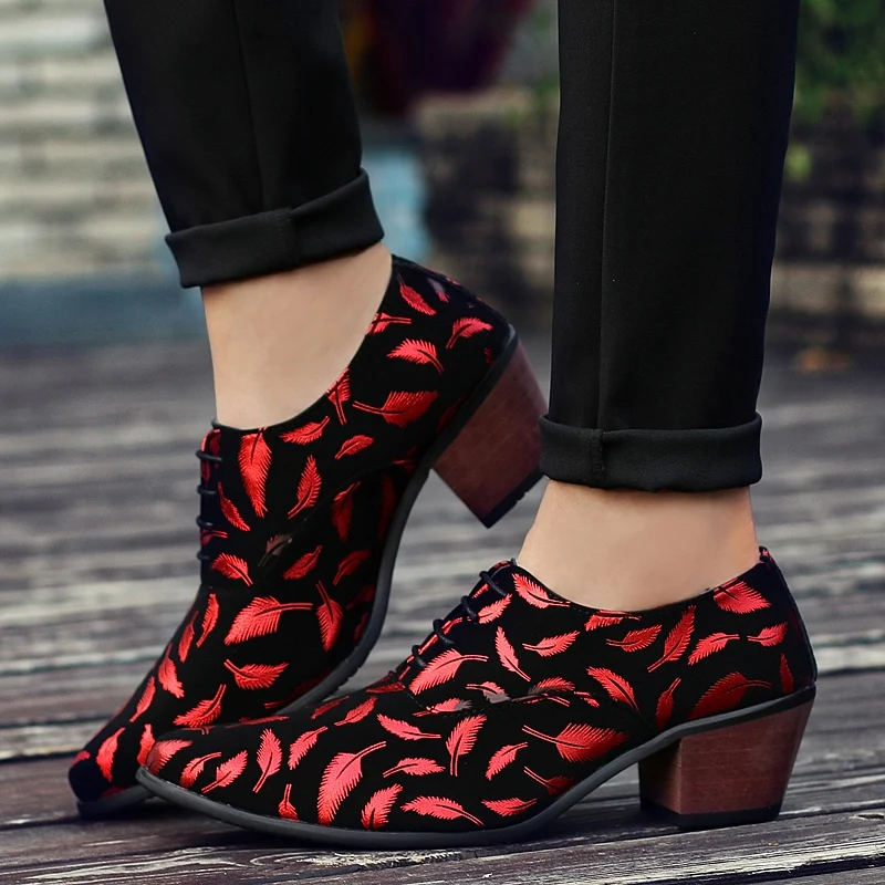 Новые Мужские модельные туфли черные вечерние с острым носком удобные