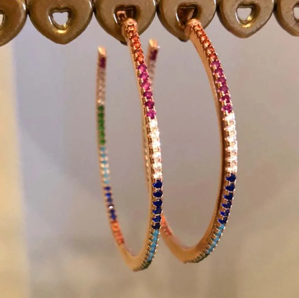 Женские серьги кольца с цирконием радуги большие розового золота