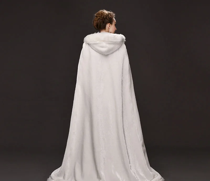 Top Quality Winter Wedding Long Cloak Fur Hooded Capes With Faux Fur Edge Hooded Bridal Wedding Cloak White Bride Poncho Wraps
