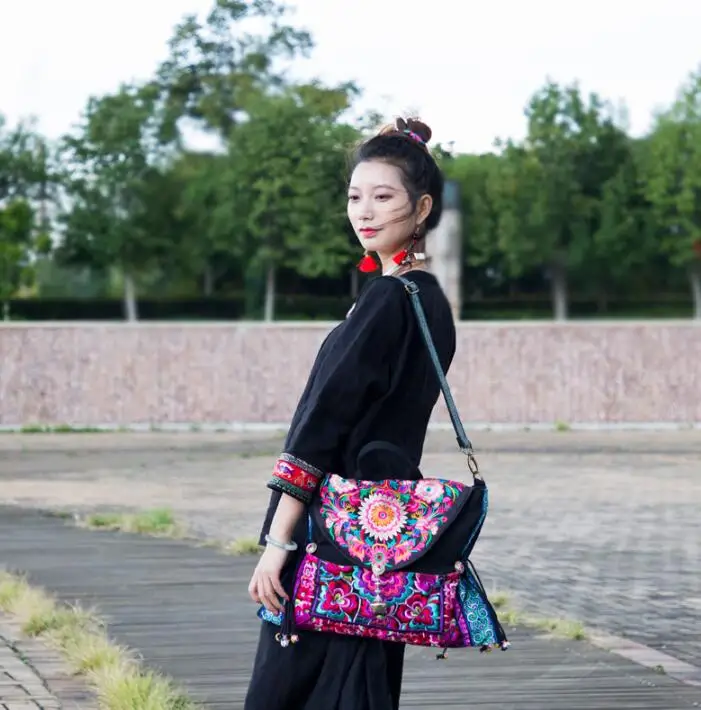 Женская винтажная сумка мессенджер с вышивкой в этническом стиле Boho Hmong для