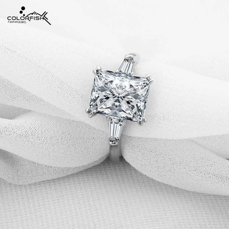 Женское кольцо из серебра 925 пробы с тремя камнями COLORFISH обручальное