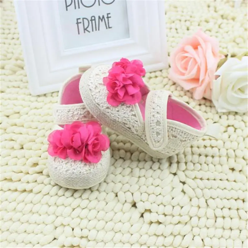 Новинка 2017 года модная кружевная обувь для маленьких девочек на мягкой подошве