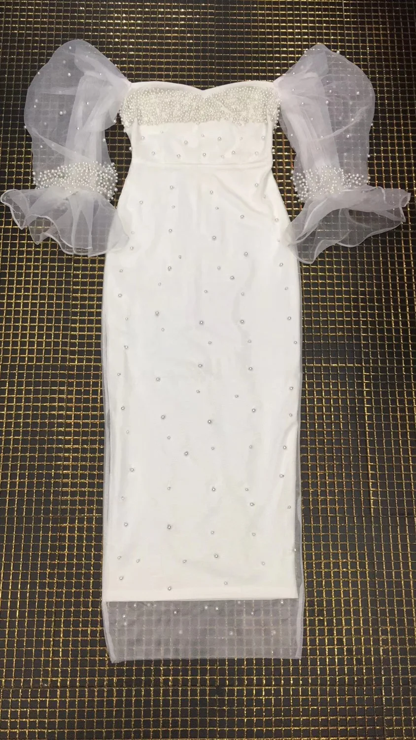 Новейшее роскошное сексуальное с открытыми плечами Бисероплетение черное белое