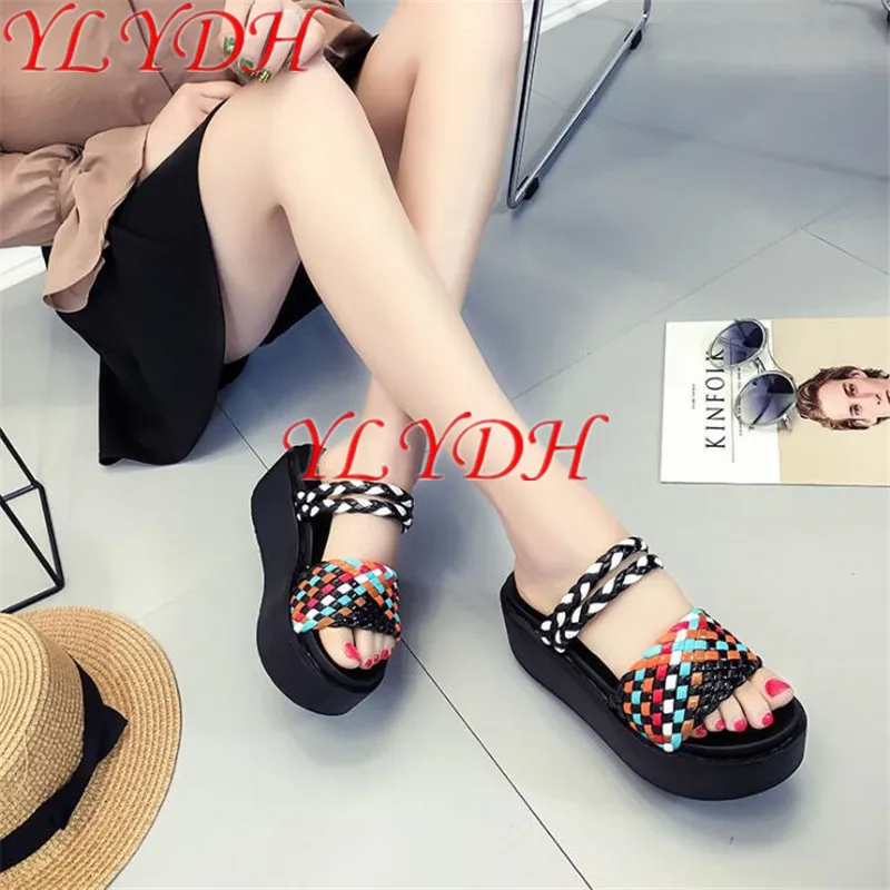 Женщины Сандалии 2017 Новый Клинья Платформы Строка Из Бисера Hand Made Пляж Обувь Мода