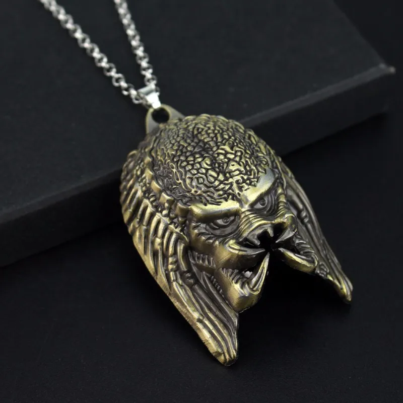 

Alien v Predator Metal Necklace Alien Mask Pendant Cosplay Accessories Jewelry can Drop-shipping
