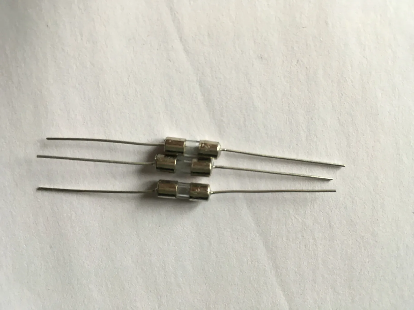 Стеклянный предохранитель F1A/2A/3A /5A L250V 3*10 мм с одной крышкой и быстрым