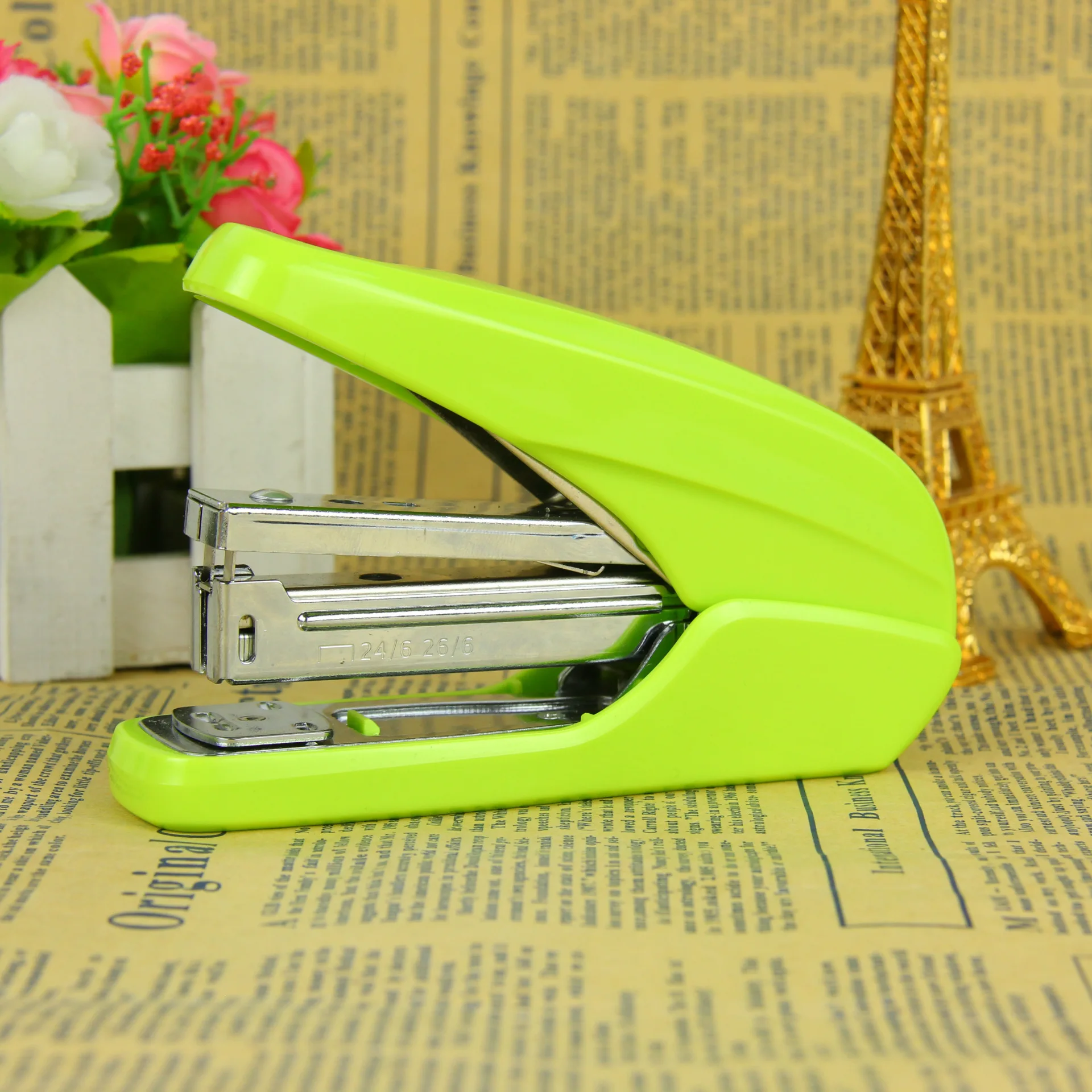 Essential Office Labor-saving Stapler 12# Mini Hand Medium Factory Wholesale Children Candy Color Staplers | Канцтовары для офиса