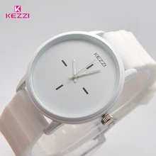 Kezzi – montre en Silicone pour hommes et femmes, accessoire de Sport, à Quartz, pour Couple, Ultra mince, décontracté, noir et blanc