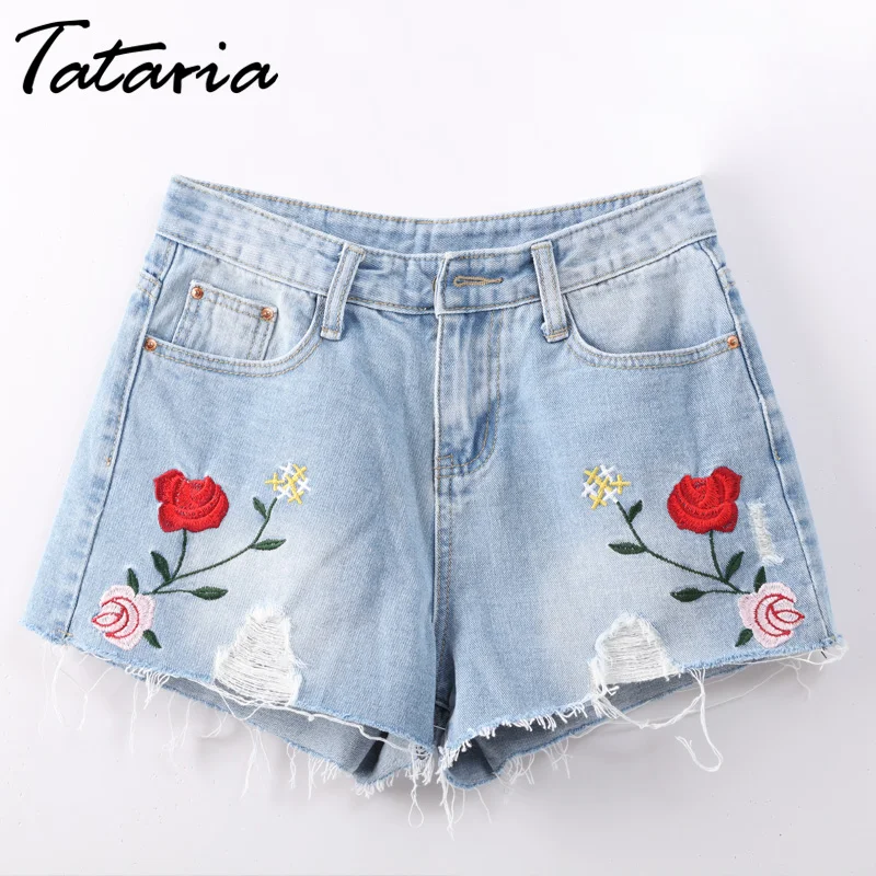 Фото Женские джинсовые шорты с цветочной вышивкой со средней посадкой | Женская