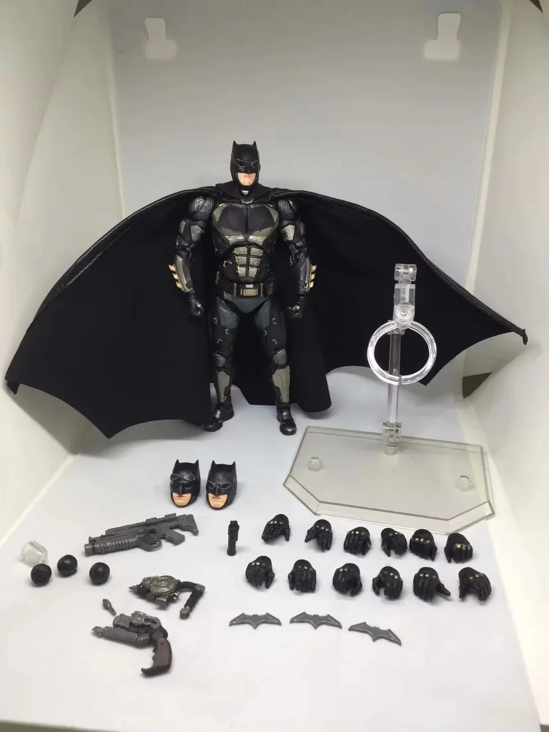 MAFEX 056 Бэтмен Тактический Костюм Ver. Темный рыцарь DC Лига Справедливости ПВХ