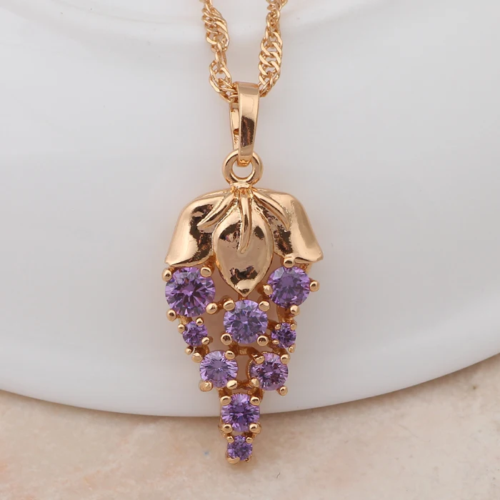 Ожерелье и подвески с фиолетовым кристаллом циркония золотого цвета в виде