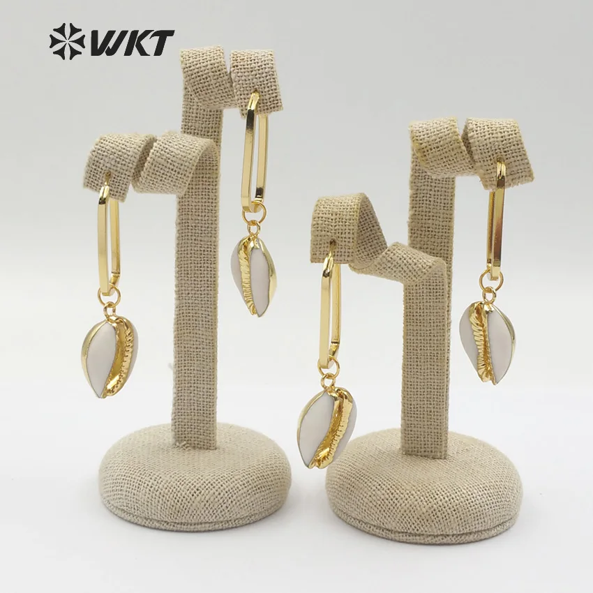 WT-E449 WKT Wholesale women dangle earrings natural cowrie shell with unique square hook gold metal plated | Украшения и