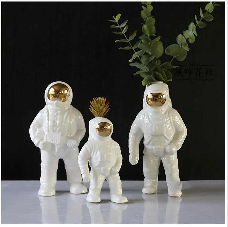 Space man Astronaut Vase Ceramic Model Unique Dried Flowers White for Table Top Decor Tool | Дом и сад
