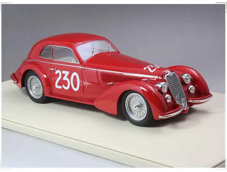 Alfa Romeo 8C 2900B 1:18 высокая имитация TSM Alfa Romeo 8C 2900B Классический гоночный автомобиль полимерная модель автомобиля подарок - Цвет: Alfa Romeo 8C 2900B