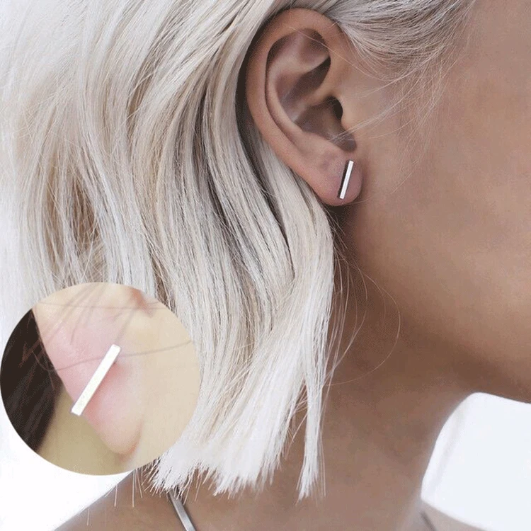 Новый панк Минималистский слово серьги моды аллергия стержень Earpins камнем