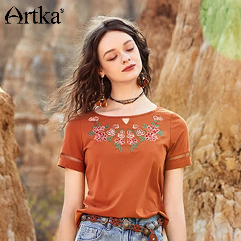 ARTKA/Новинка 2018 года летние женские хлопковые футболки в богемном стиле с вышивкой