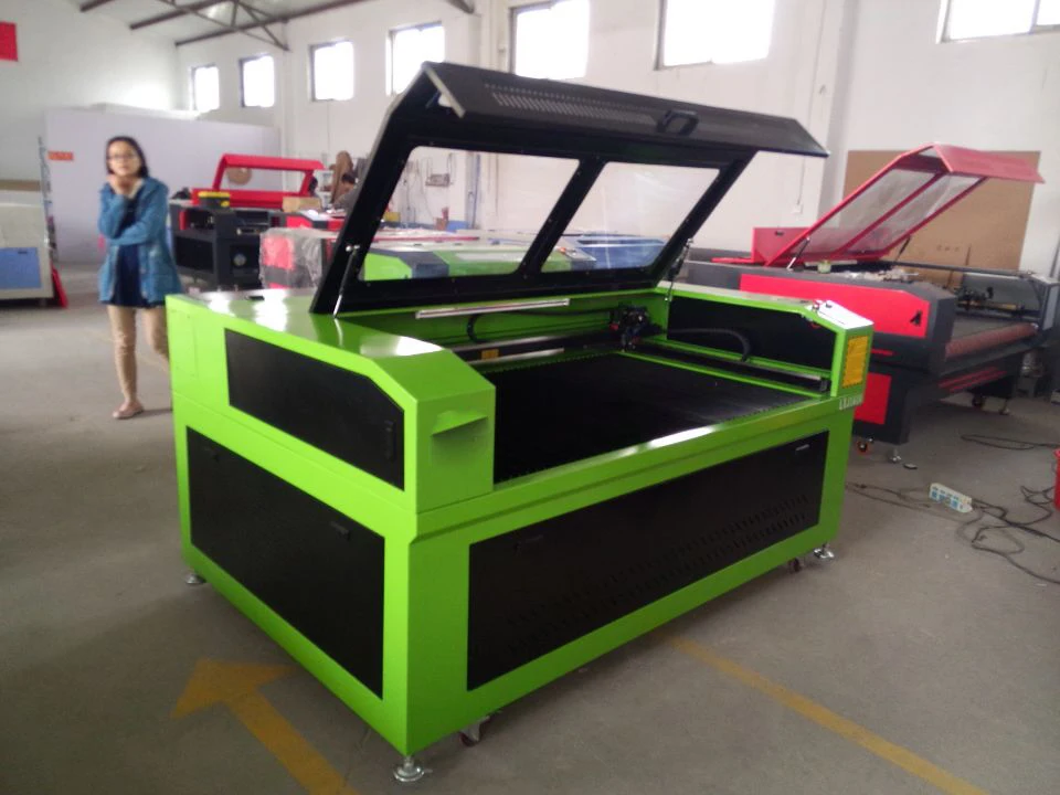 Высокая производительность пены борту машины лазерной резки//настольный