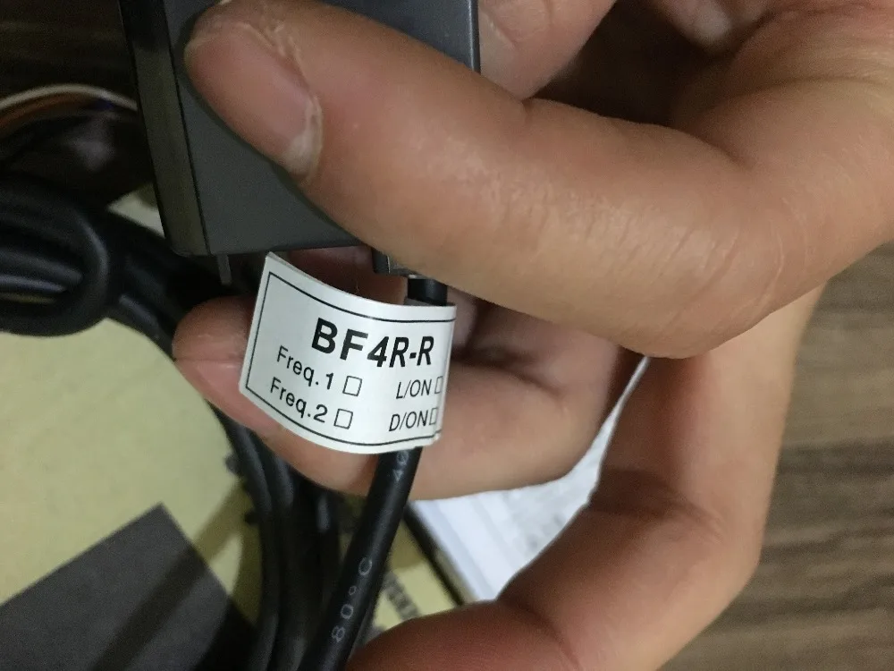 BF4RP Фотодатчик новый оригинальный BF4R-R оптический волоконный усилитель Autonics BF4R-E