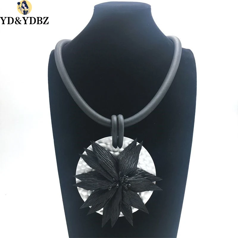 YD & YDBZ преувеличенное круглое ожерелье с черным цветком ручное из пенопласта и
