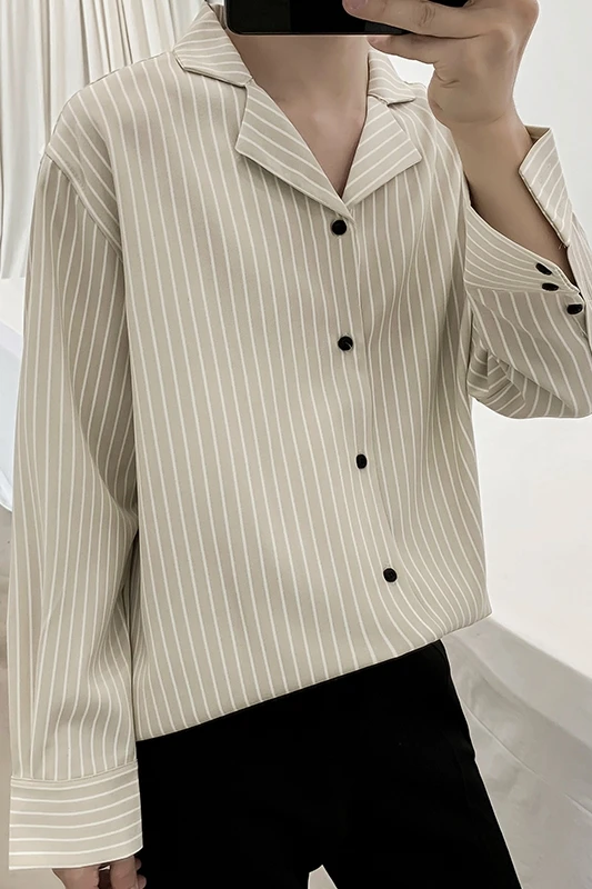 

M-2XL! Autumn new fashion style men's loose lapel stripes long-sleeved shirt hair stylist tide male youth shirt.