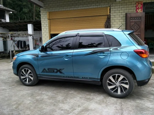 Автомобильные наклейки с левой стороны Высококачественная зеркальная