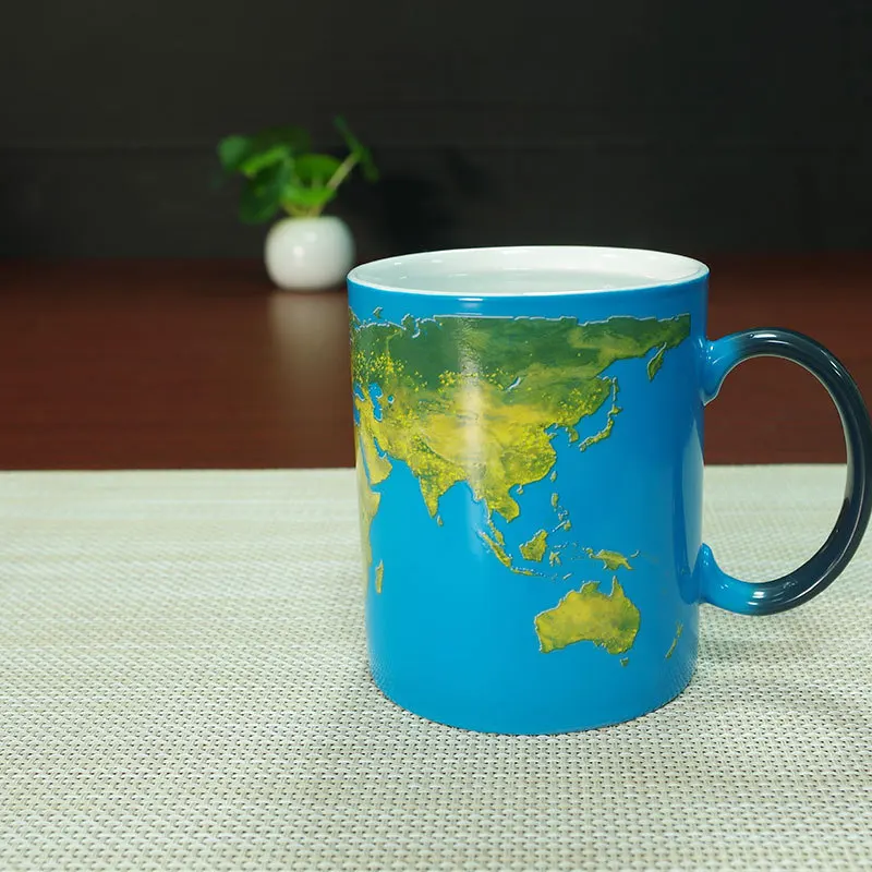 1 шт. кружки с изображением карты мира меняющие цвет кружка для ночи земли
