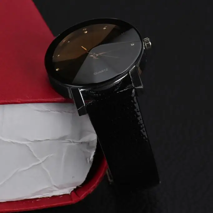 

2021 fashion wrist watch women Luxury brand Unisex popular womens watches Quartz Analog Stainless Steel Dial Leather Band clock