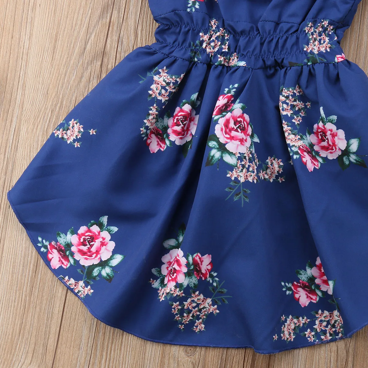 Детское платье с цветочным принтом и открытыми плечами для маленьких девочек