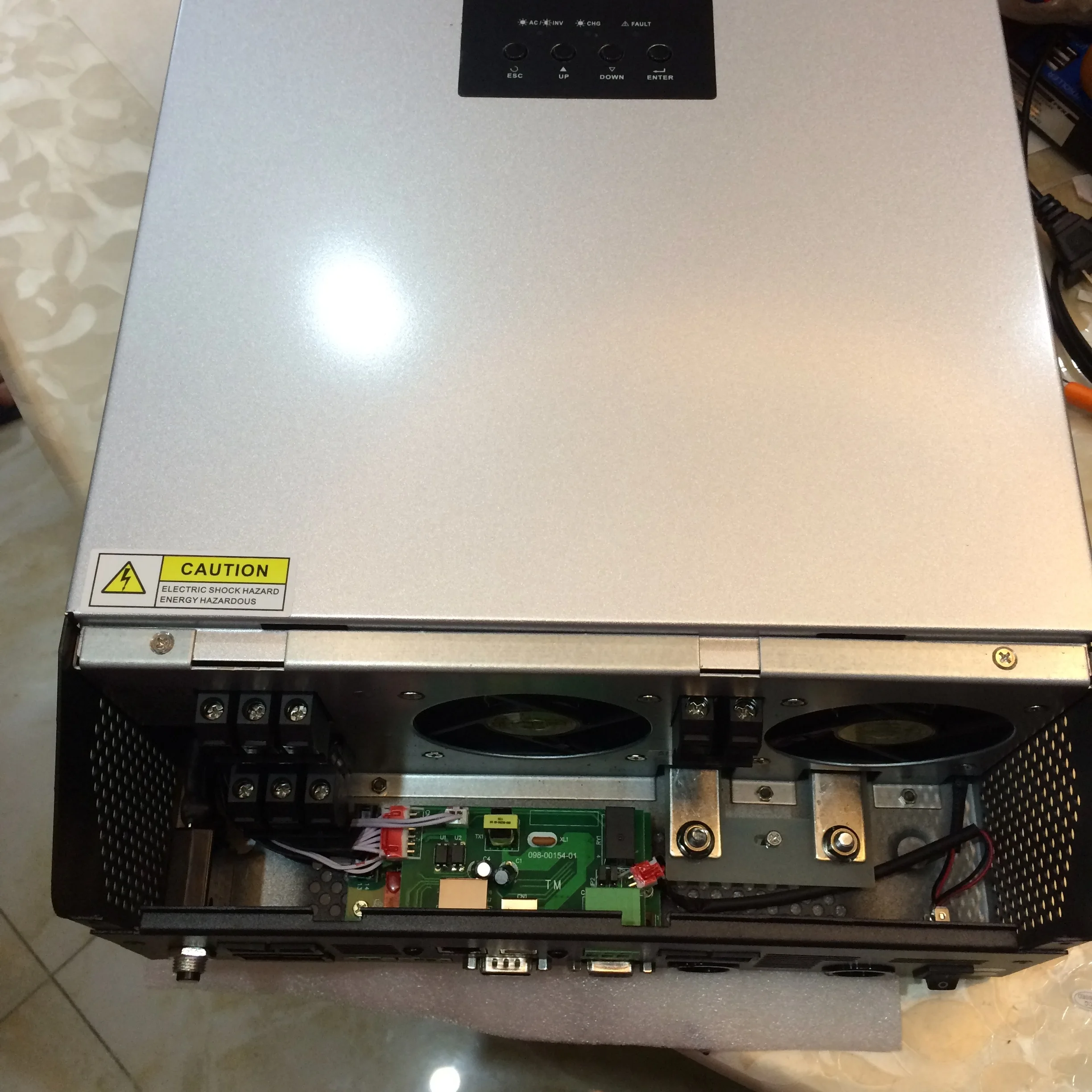 5KVA инвертор с чистым синусом Гибридный солнечный инвертор 48В 230V Встроенный 50A ШИМ Контроллер заряда и AC Зарядное устройство с параллельным набор внутри
