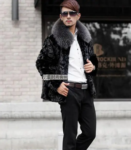 Черная теплая короткая шуба из искусственного меха норки с воротником стойкой