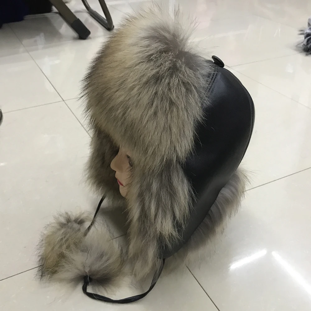 Женская шапка ушанка из натурального Лисьего меха зимняя бомбер плотная теплая