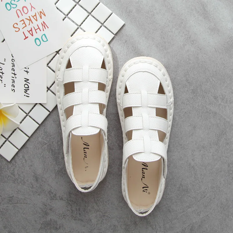 Босоножки женские белые на плоской подошве в стиле ретро для весны и лета 2021 |