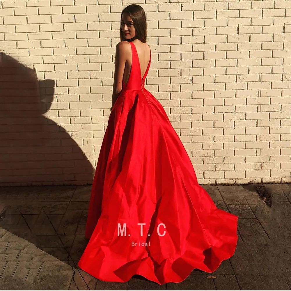 

Vestido De Fiesta 2019 Gorgeous Red Satin Long Dress Arabic Evening Backless V Neck A Line Custom Made Prom Gowns Cheap