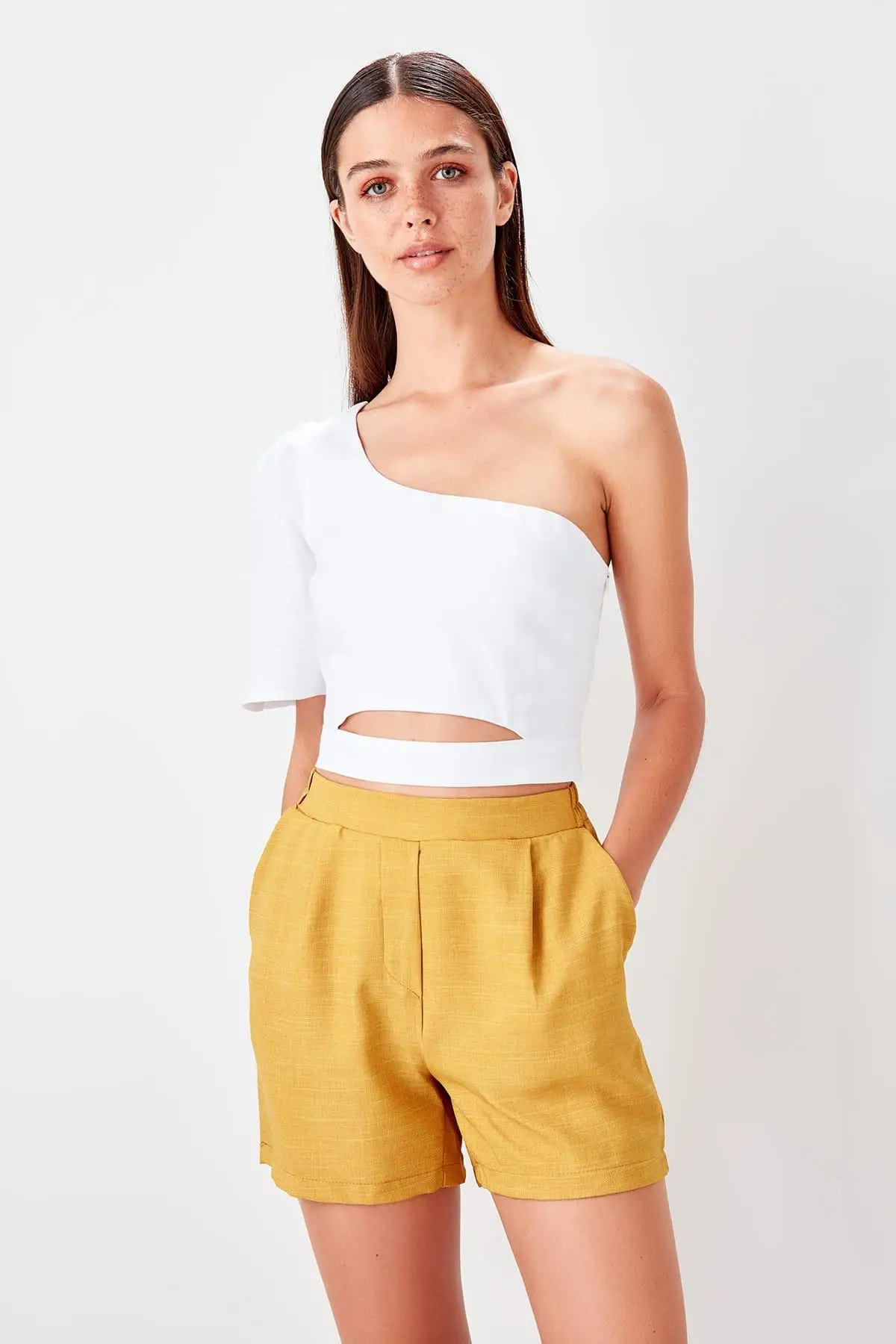 Trendyol желтые шорты с карманами TWOSS19SR0019|Женские шорты| |