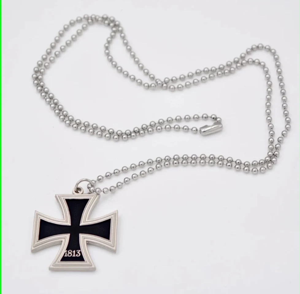 WWII mini iron cross badges German medal key chain ring with box Drop shipping - Цвет: Армейский зеленый