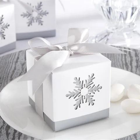 Бесплатная доставка &quotзимние мечты&quot Лазерная резка Снежинка коробка для