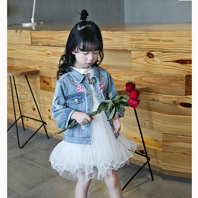 

Baby Girls Denim Embroidered Jackets Outerwear Girls Peach Flower Jackets Baby Girls Cowboy Coat Kids Clothes Age 4-15T XL737