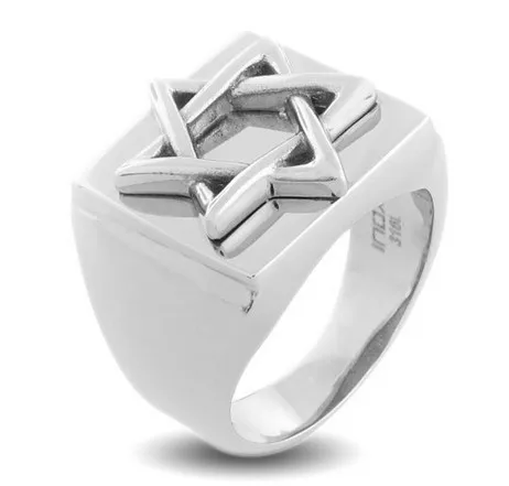 Мужское кольцо из нержавеющей стали с плоской пластиной и вырезом в виде звезд