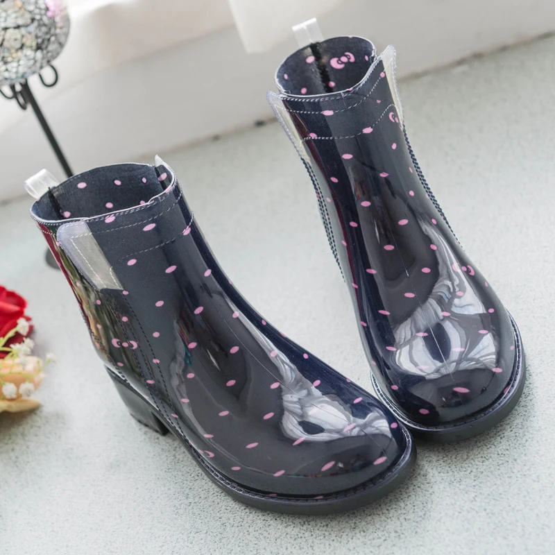 Недорогие женские осенне-зимние модные резиновые ботинки мартинсы для дождя