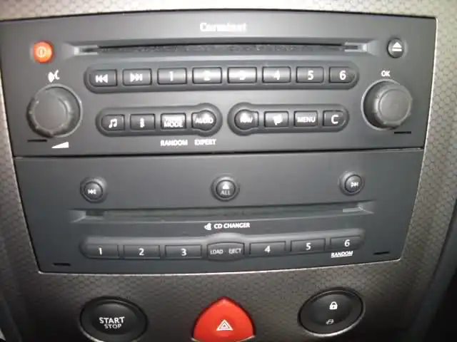 Yatour Twingo Renault Clio Laguna Megane Scenic Escape список тюнеров список обновлений Автомобильная Цифровая музыка CD Changer USB MP3 AUX адаптер