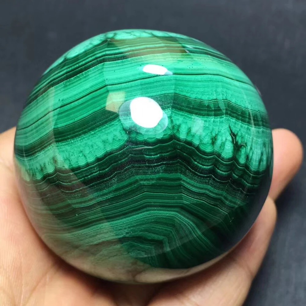 Шарик из натурального зеленого малахита кварцевый кристалл большого размера