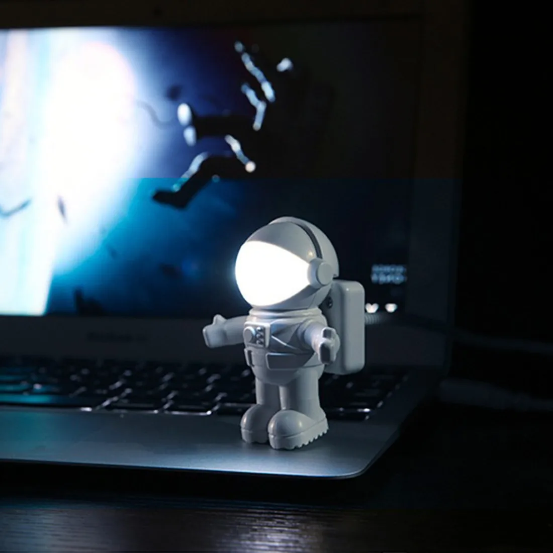

New Style Cool New Astronaut Spaceman USB LED Adjustable Night Light For Computer PC Lamp Desk Light Pure White