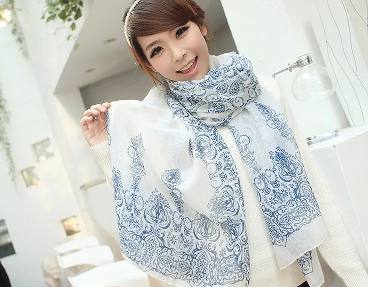 Шарф женский классический из шифона синего цвета с цветочным узором 2020|floral