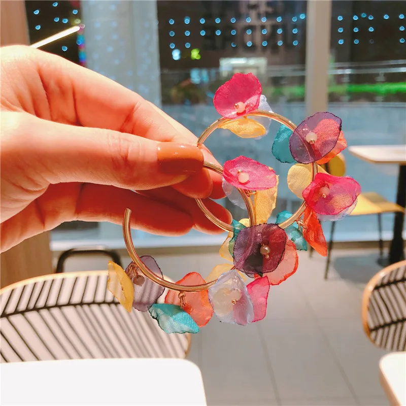 

Женские серьги-кольца, большие разноцветные Серьги в виде лепестков, аксессуары для отдыха, модные украшения