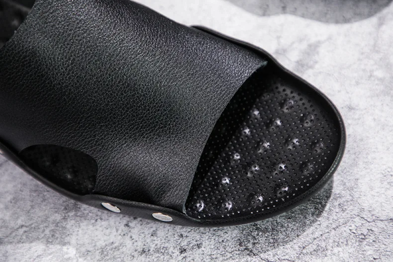Mazefeng Summer Genuine Leather Slippers High Quality Men Sandals Rivet Beach Mens Slippers Platform Male Sandals Rubber Shoes