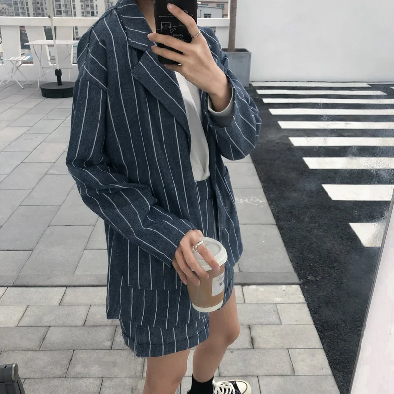 2019 Real Shot Spring New Loose Striped Jacket Small Suit Female + Wild Shorts Two-piece |